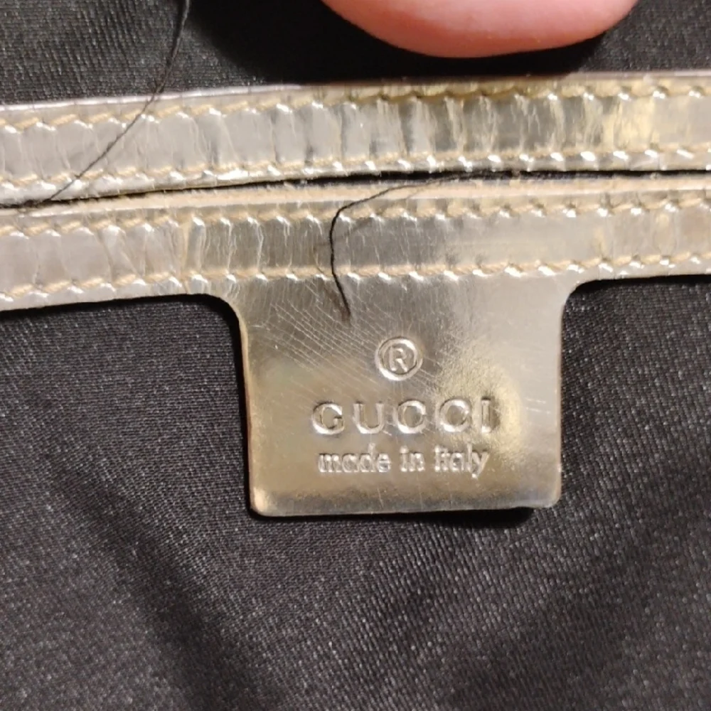 Auth Gucci GG Supreme Joy PVC Leather Metallic Silver & White Tote/Handbag - Picture 12 of 16